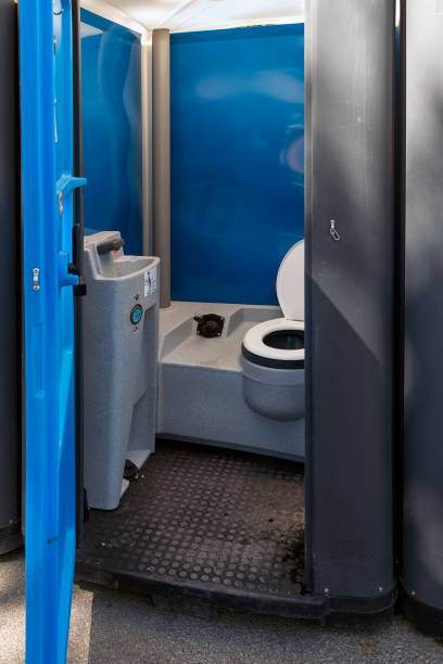Best Porta potty rental near me  in Highland Acres, DE